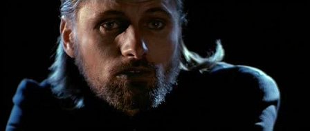 Lord of the Ring's Viggo Mortensen plays the Devil in the movie The Prophecy